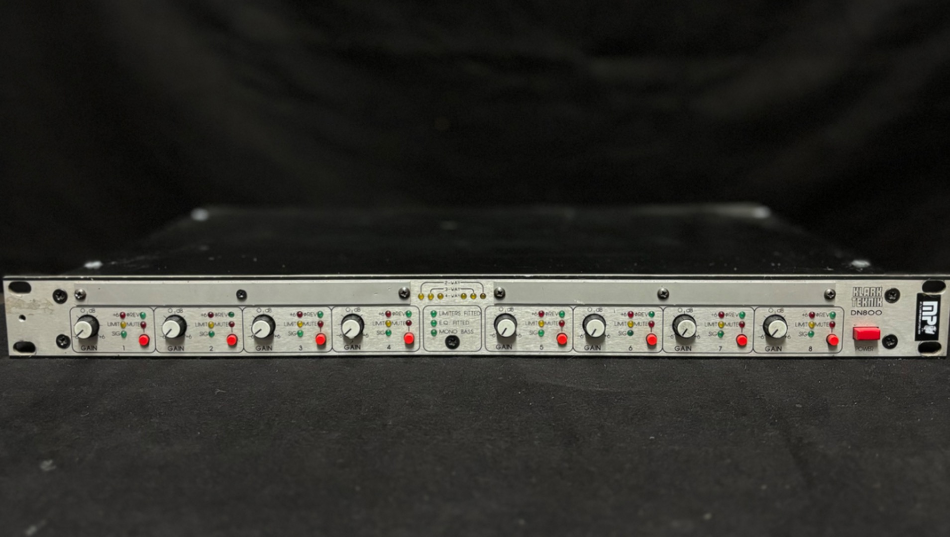 Klark Teknik DN800 | 120 EUR - Gebrauchte-Veranstaltungstechnik.de